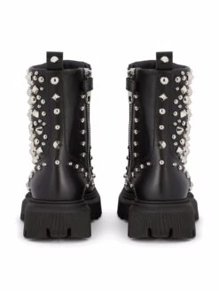 Børn Dolce & Gabbana Kids Combat-støvler Med Nitter Og Læder 6 Børn Dolce & Gabbana Kids Combat-støvler Med Nitter Og Læder -Stella MC Butik 17929109 37936744 1000